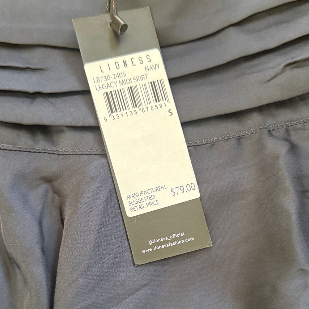 NWT Lioness Navy Blue Skirt Asymmetrical Legacy Midi Small cocktail party - Picture 3 of 8